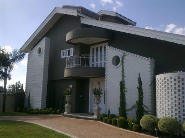 projeto reforma decoração design área gourmet churrasqueira casa condomínio parque são bento limeira fachada com tijolinho branco