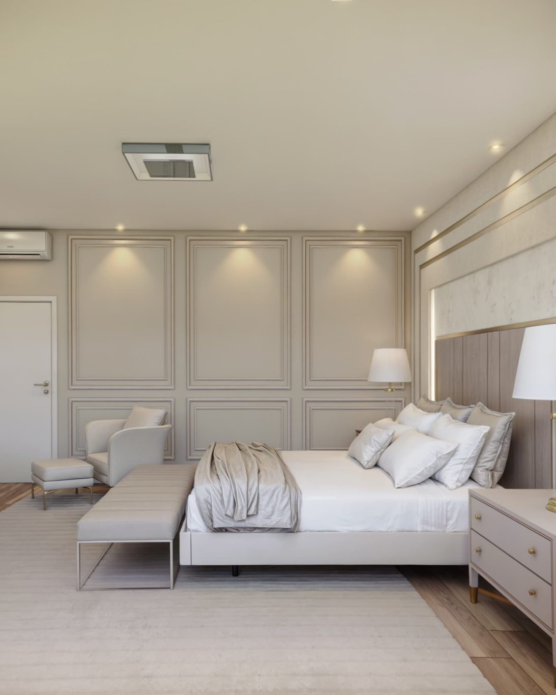 Suíte Estilo Clássico com Elementos Decorativos em Boiserie e Cama Imponente