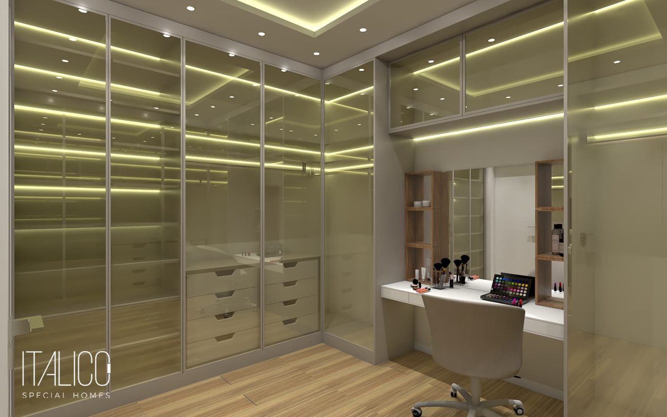 Closet Planejado Neoclássico com Iluminação e Espelhos